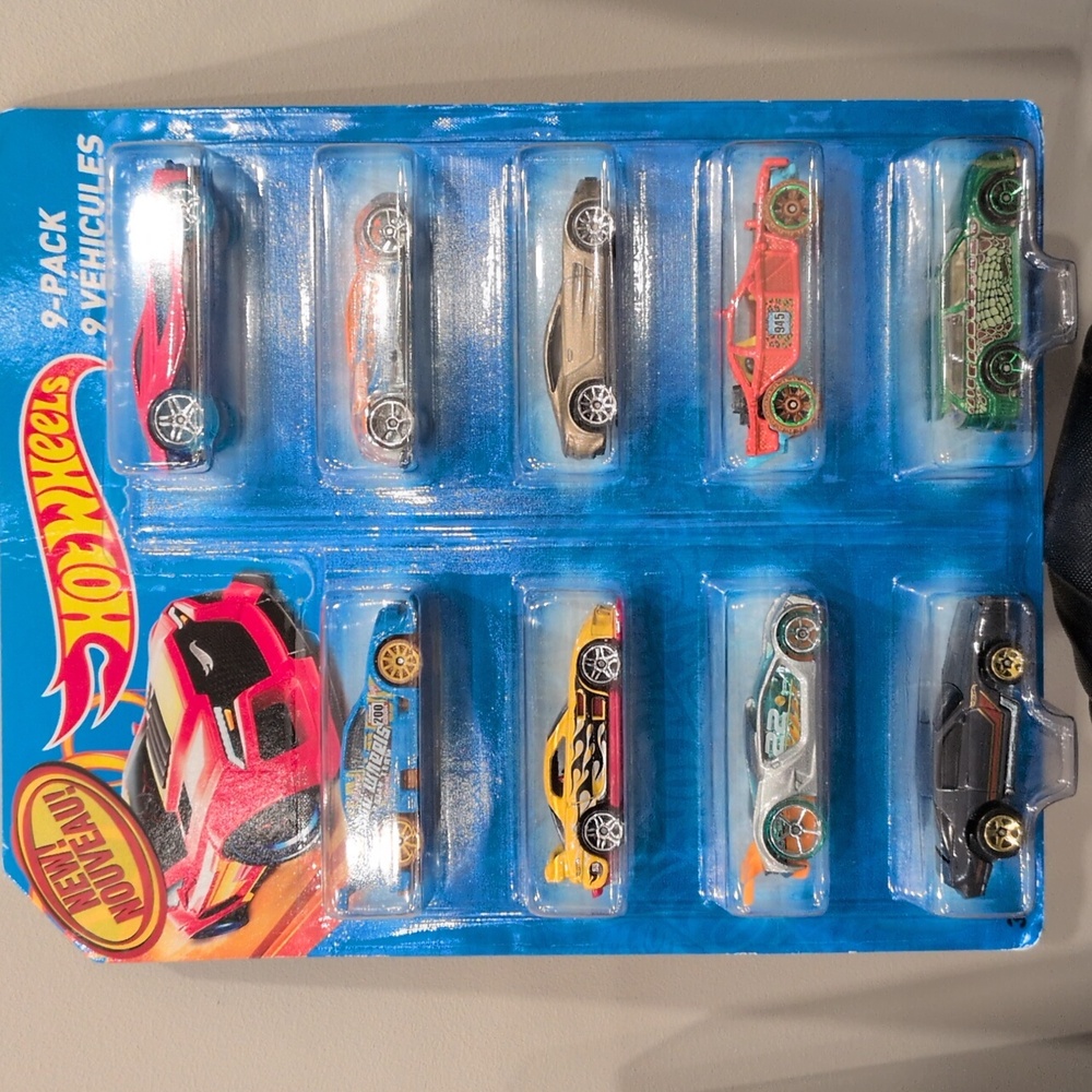 NWT Hot Wheels 9 Pack Cars